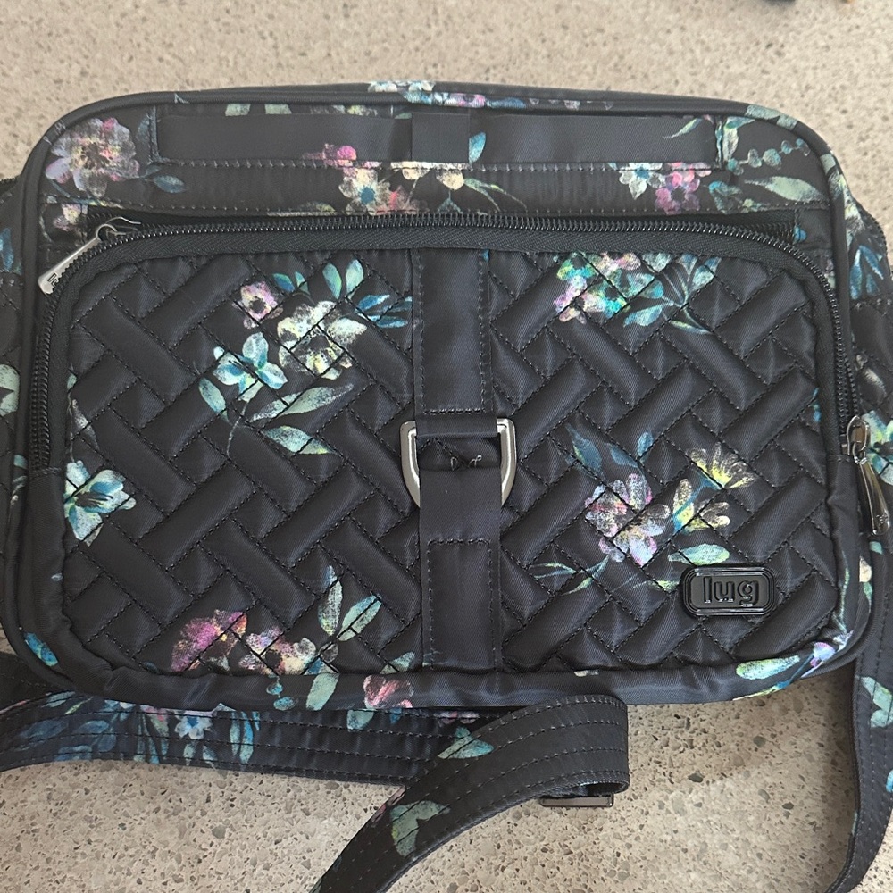 Lug Carousel XL Black Floral Quilted Bag
